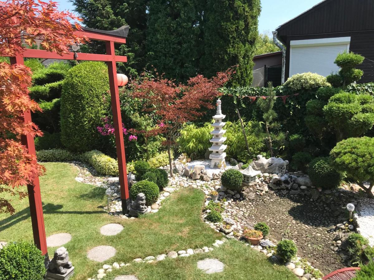 Nyaralo Japankerttel - Apartment With Japanese Garden Balatonmariafurdo Exterior photo